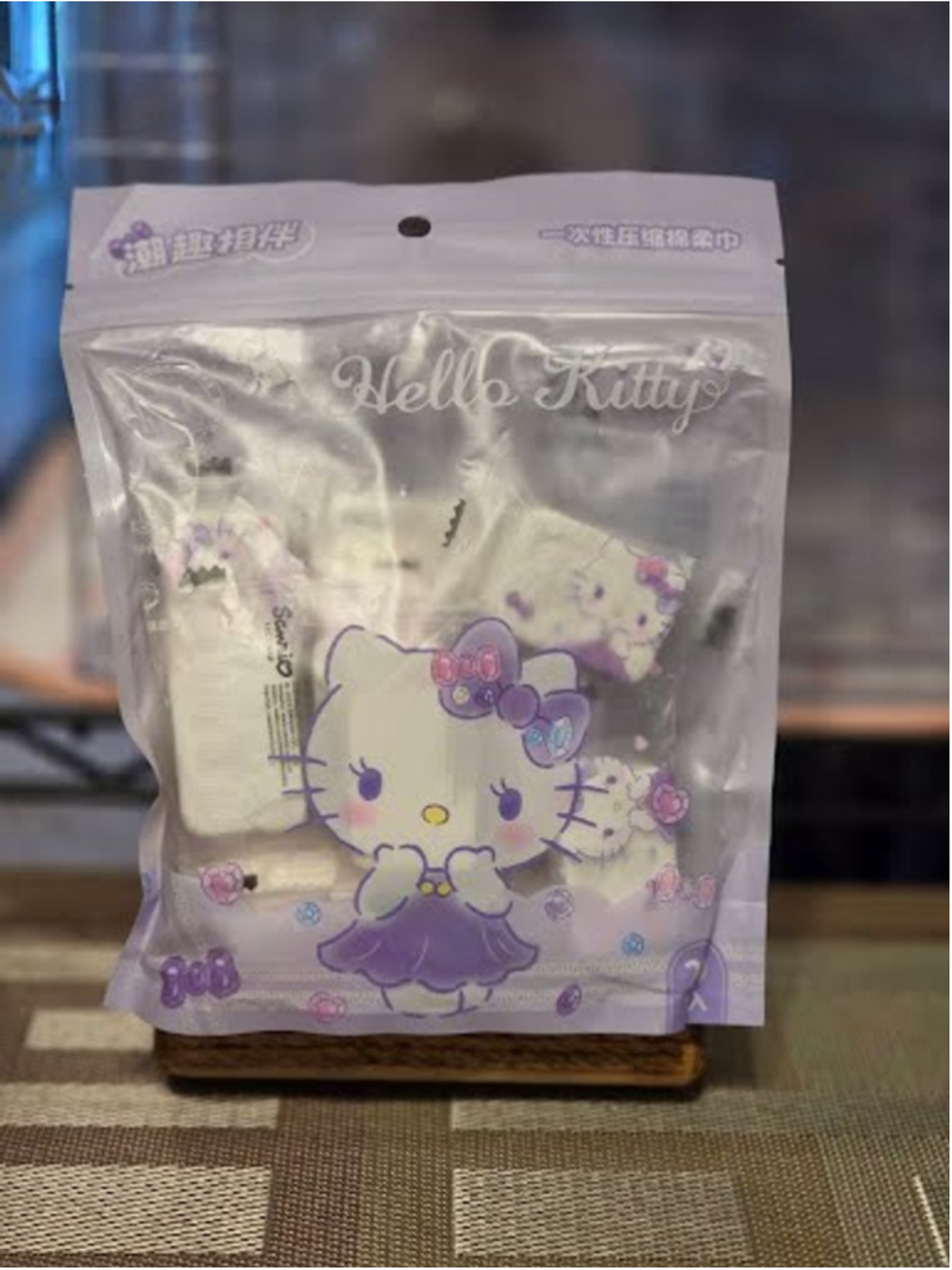 #HK-2241 Hello Kitty Sanrio 20 Pack Compressed Towels-  Super Strong